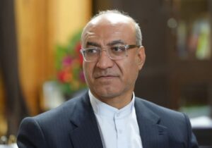 شهرداری‌ها باید به سمت درآمدهای پایدار و خلاقانه حرکت کنند