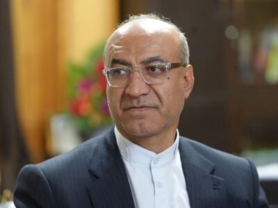 شهرداری‌ها باید به سمت درآمدهای پایدار و خلاقانه حرکت کنند