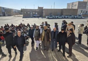 انتقال ۲۹۴ زندانی افغانستانی از مرز دوغارون تایباد به کشورشان