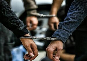 دستگیری باند سه‌نفره سرقت از داخل خودرو در قم