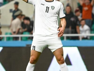 دبل اوستون اورونوف صلاح را به زانو در آورد