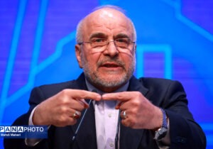 مدعی العموم به ادعای کامران غضنفری ورود کند