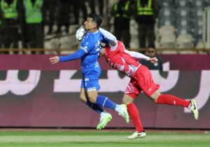 نیمه اول ؛ استقلال صفر – پرسپولیس صفر/ خبری از فوتبال جذاب نیست!