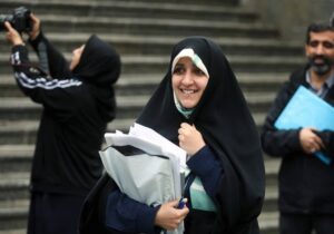 بهروزآذر: صدور گواهینامه موتورسیکلت برای بانوان منع قانونی ندارد
