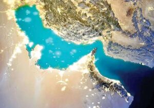 هشدار جدی امام جمعه سرعین درباره بسته شدن تنگه‌ها و اثرات آن بر اقتصاد جهانی و داخلی آمریکا